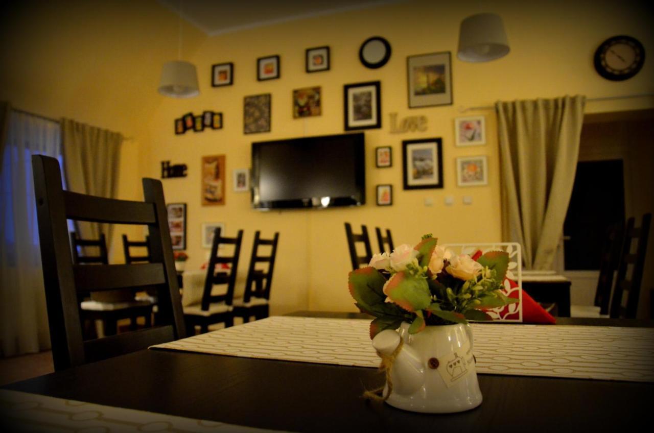 Hotel Cazare La Troita à Codlea Extérieur photo